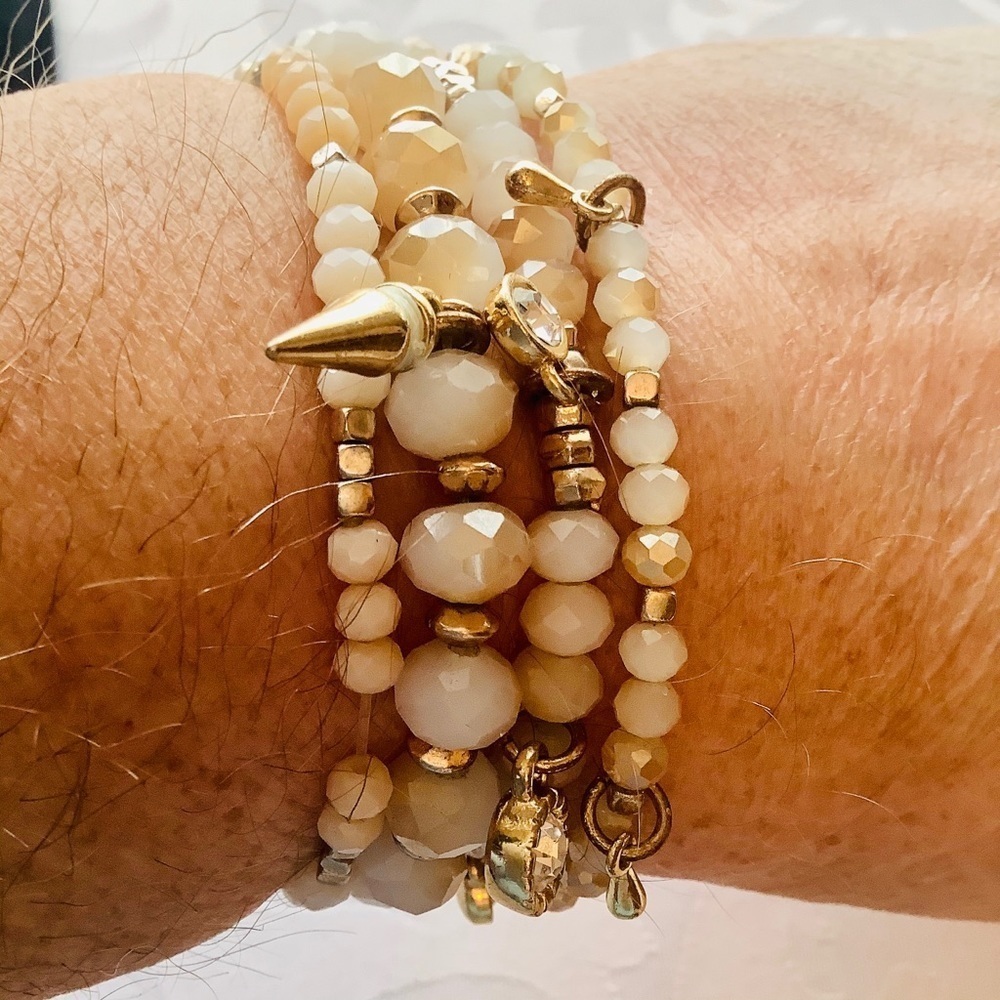 Park Lane Creme, 4 Stretch Bracelets, white pearly beads, gold & crystals
